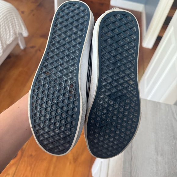 Vans - Picture 3 of 3